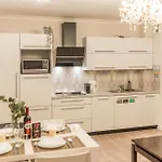 Piasek Apt - Top Location, Patio, Tram&Bus Nearby - By Rentujemy