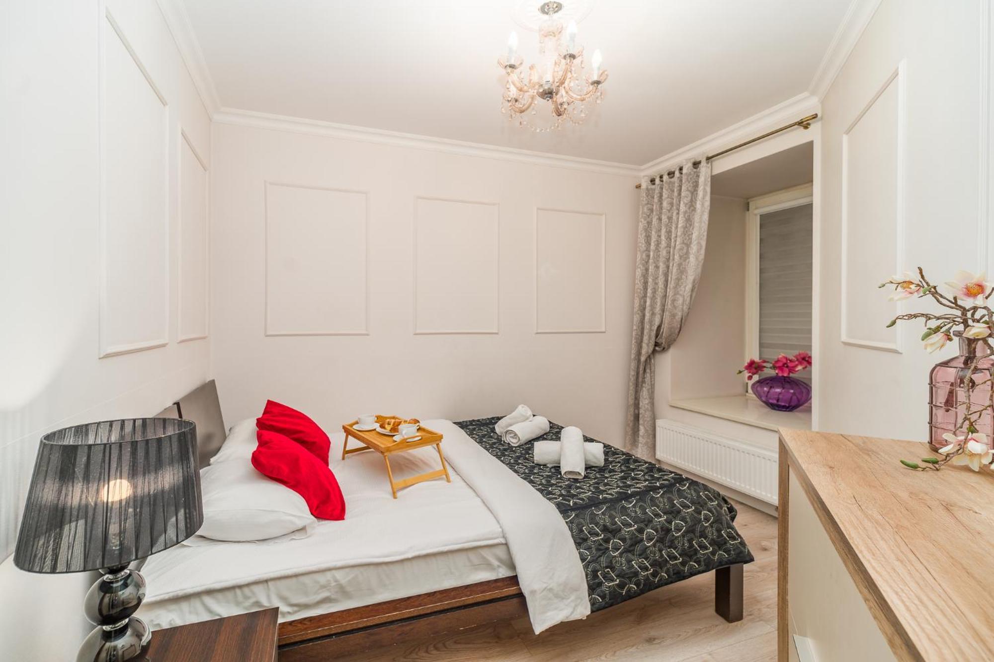 Apartament Piasek - Location, Patio, Tram&bus Nearby - By Rentujemy Kraków
